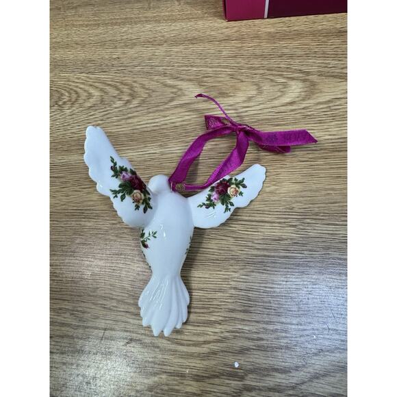 Royal Albert Bone China Old Country Roses Dove of Peace Hanging Ornament - Picture 5 of 9